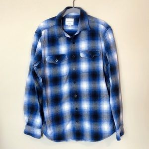 American Eagle Plaid Flannel Button-Up Blue Shirt